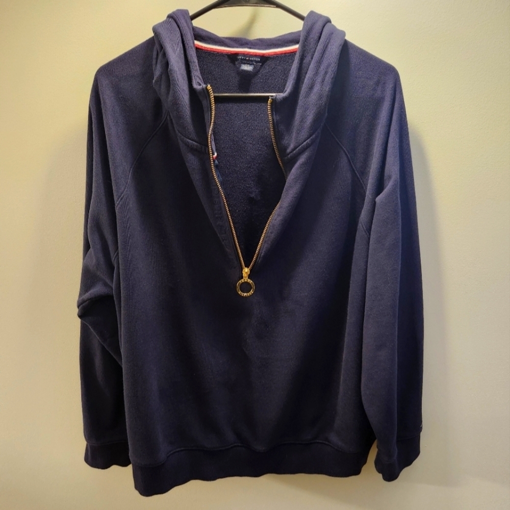 Tommy Hilfiger XXL Dark Navy Blue Hoodie, 1/2 Zipper Closure, %100 Cotton